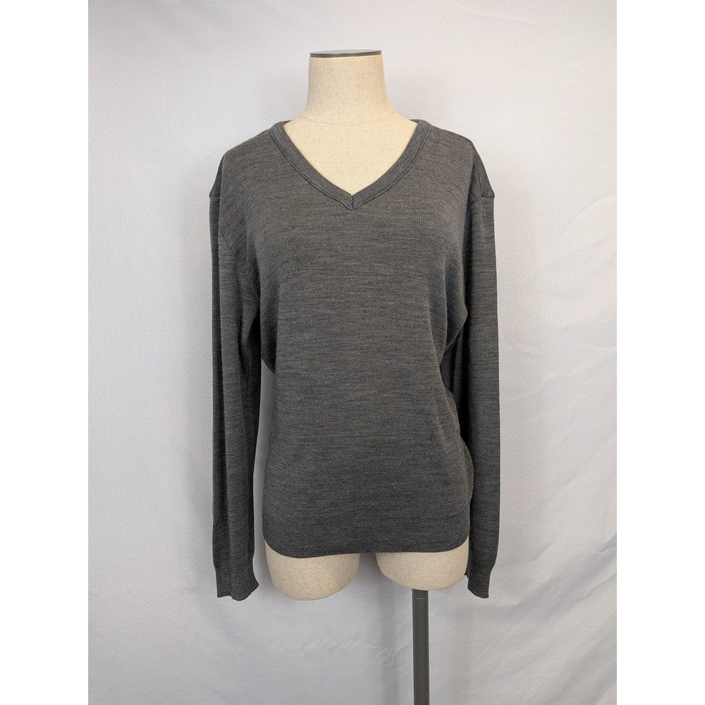 Chick-fil-A TEAM style Oobe Mens V-Neck Sweater Pullover Gray Medium Long Sleeve